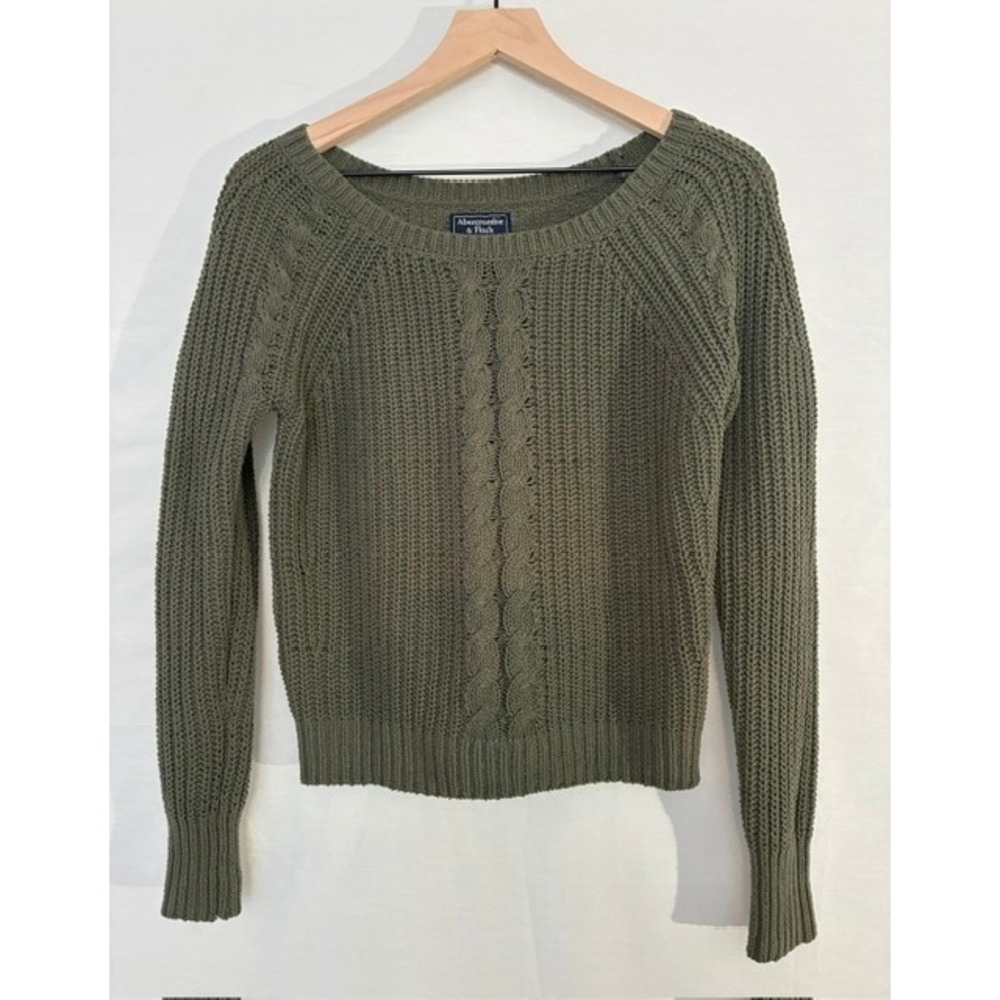 Abercrombie & Fitch cropped raglan sleeve wide neck cable pullover size small